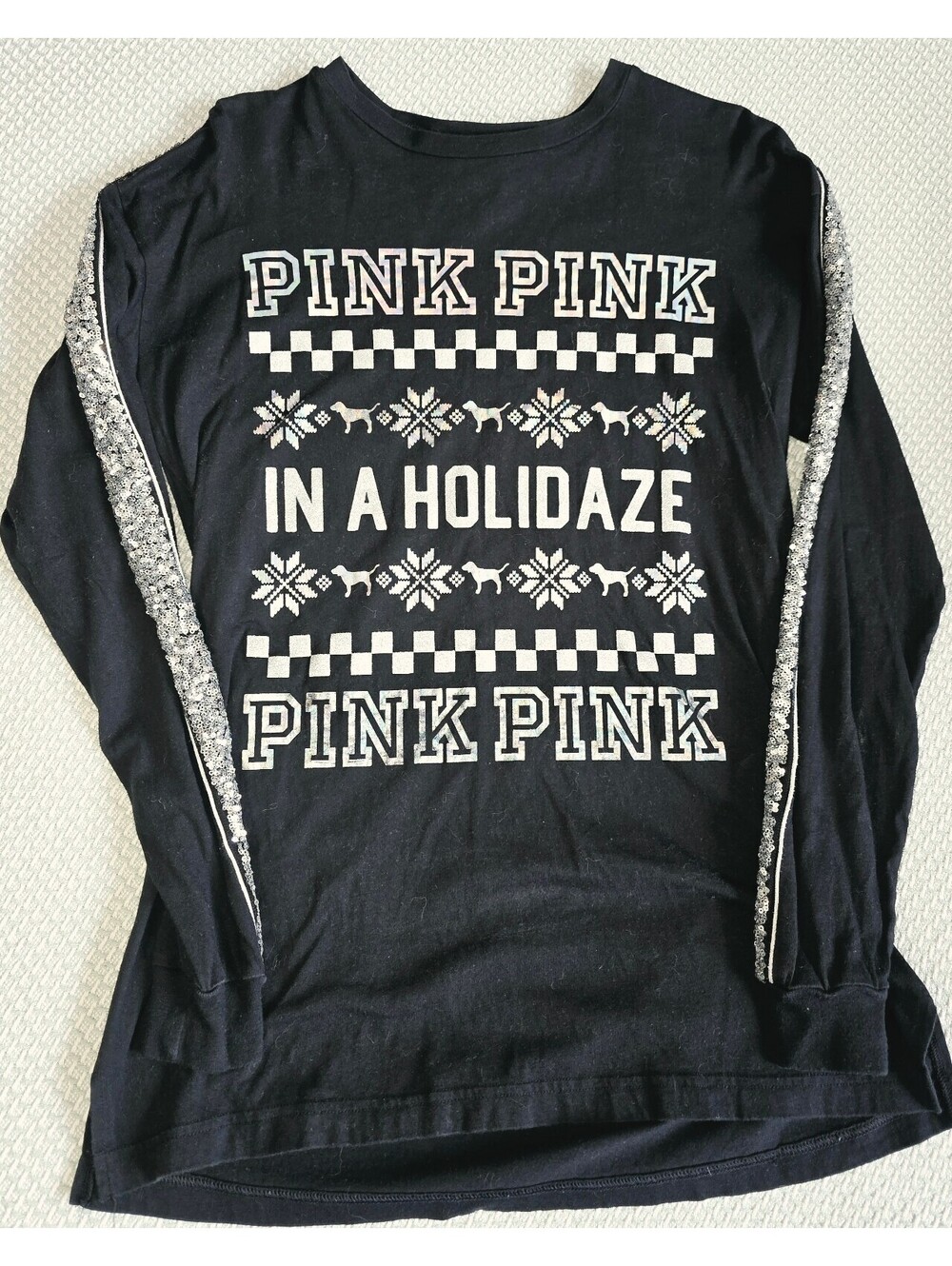Victoria's Secret Long sleep Holiday glitter shirt size XS 100% cotton
